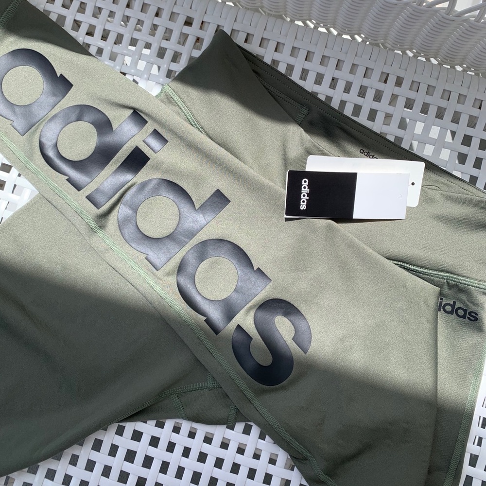 Adidas leggin